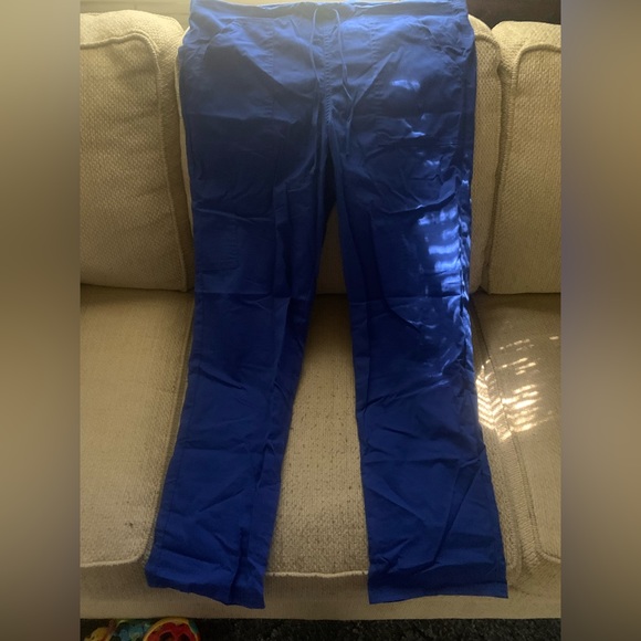 Scrub set W/ Stethoscope - Picture 2 of 7